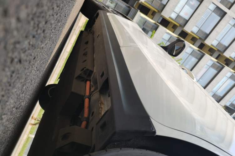 Used BAIC Beijing EU5 2018 R550 Smart Trend Edition Chassis Rear Left