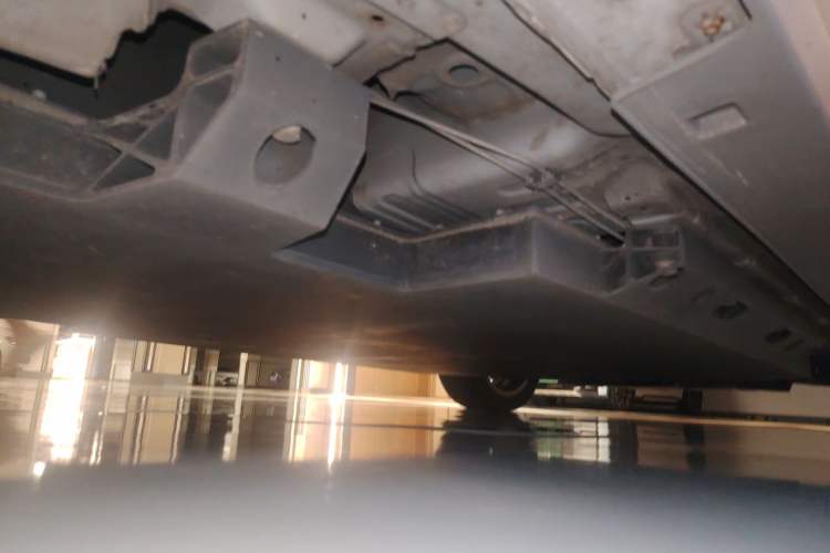 Used BAIC Beijing EU5 2018 R500 Smart Edition Chassis Rear Right
