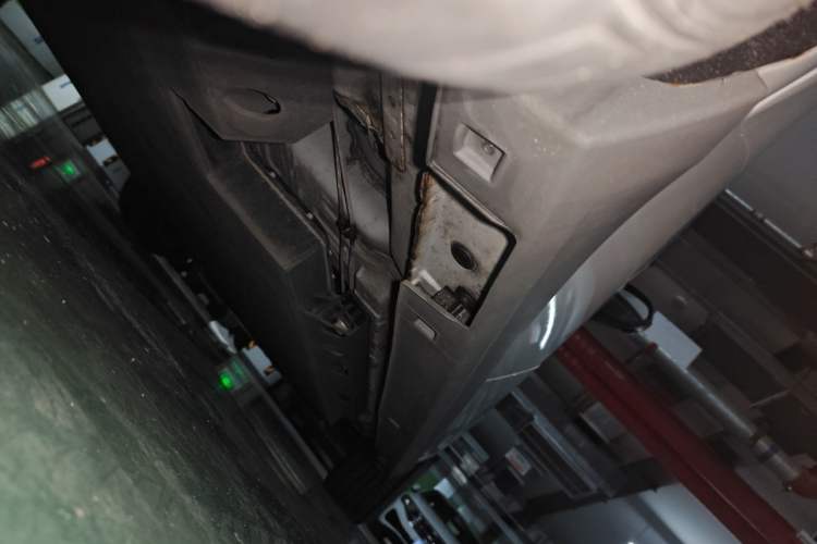 Used BAIC Beijing EU5 2018 R500 Smart Wind Edition Chassis Rear Right