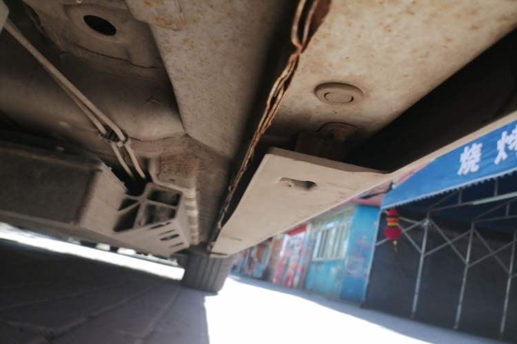Used BAIC Beijing EU5 2018 R500 Smart Edition Chassis Rear Right
