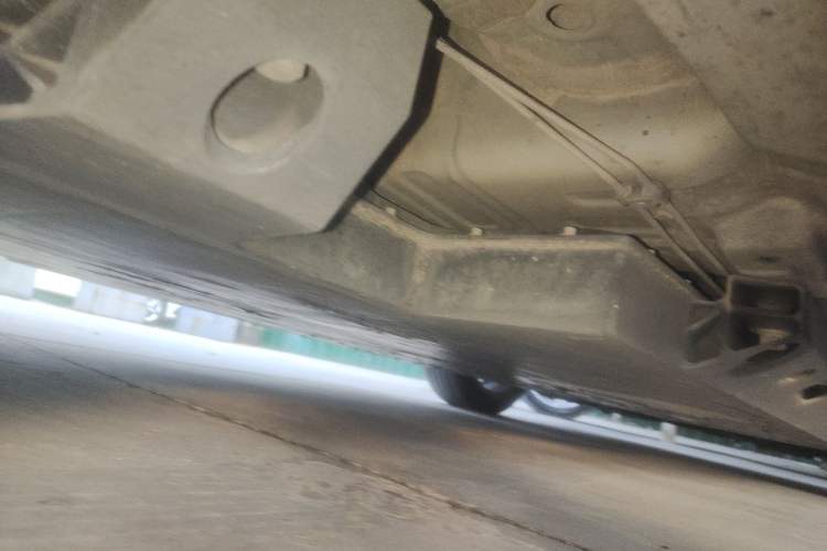 Used BAIC Beijing EU5 2018 R500 Smart Wind Edition Chassis Rear Right