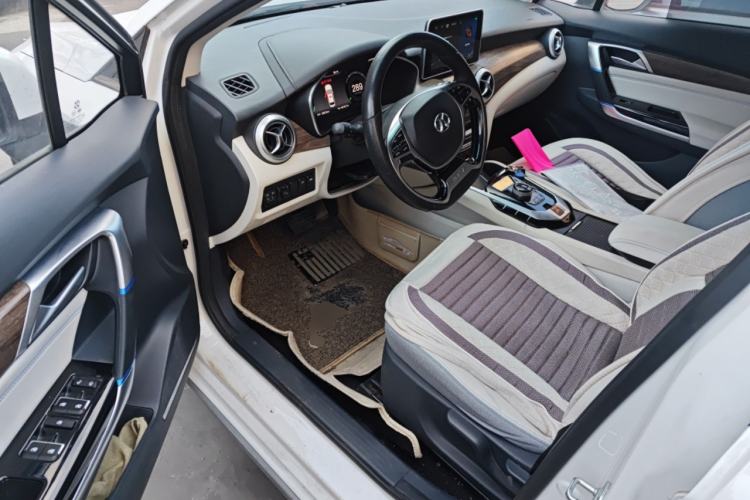 Used BAIC Beijing EU5 2018 R500 Smart Wind Edition Driver Seat