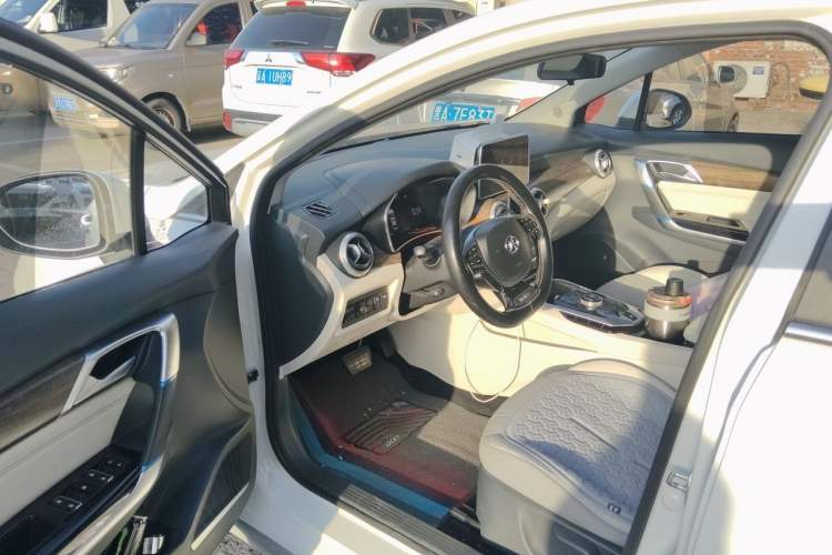 Used BAIC Beijing EU5 2018 R500 Smart Wind Edition Driver Seat