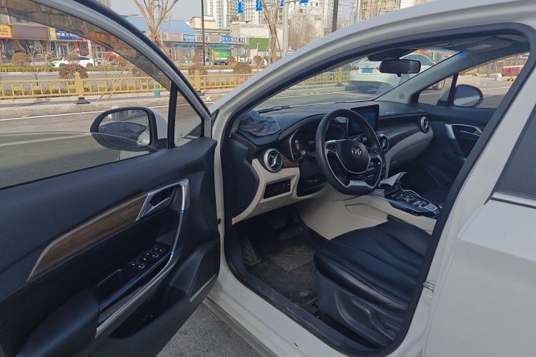 Used BAIC Beijing EU5 2018 R500 Smart Wind Edition Driver Seat