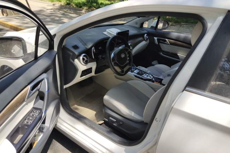 Used BAIC Beijing EU5 2018 R500 Smart Edition Driver Seat