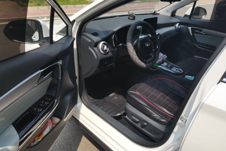 Used BAIC Beijing EU5 2018 R550 Smart Trend Edition Driver Seat