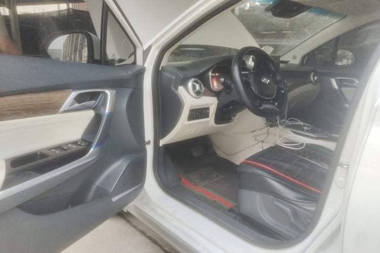 Used BAIC Beijing EU5 2018 R500 Smart Wind Edition Driver Seat