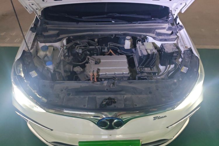 Used BAIC Beijing EU5 2018 R500 Smart Wind Edition Engine Bay