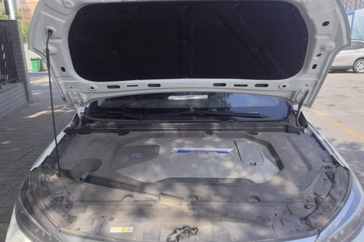 Used BAIC Beijing EU5 2018 R500 Smart Wind Edition Engine Bay