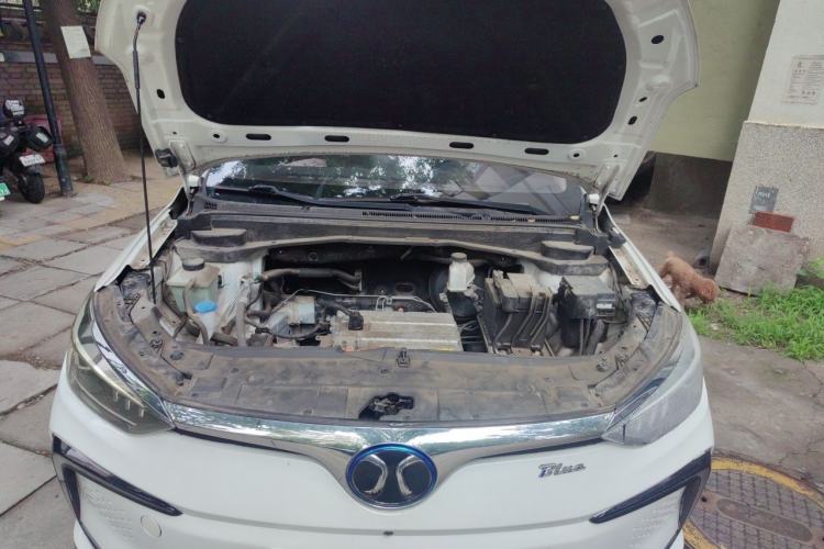 Used BAIC Beijing EU5 2018 R500 Smart Wind Edition Engine Bay