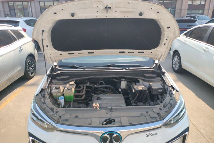 Used BAIC Beijing EU5 2018 R550 Smart Trend Edition Engine Bay