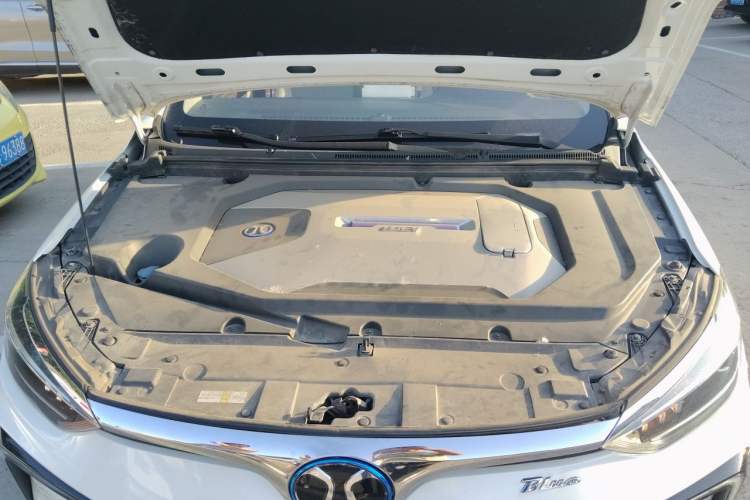 Used BAIC Beijing EU5 2018 R500 Smart Wind Edition Engine Bay