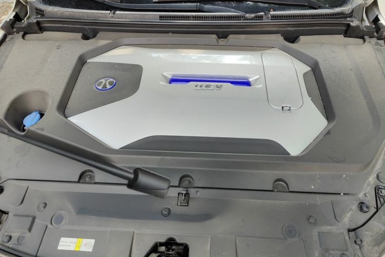 Used BAIC Beijing EU5 2018 R500 Smart Wind Edition Engine Bay