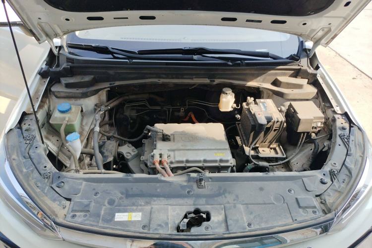 Used BAIC Beijing EU5 2018 R500 Smart Wind Edition Engine Bay