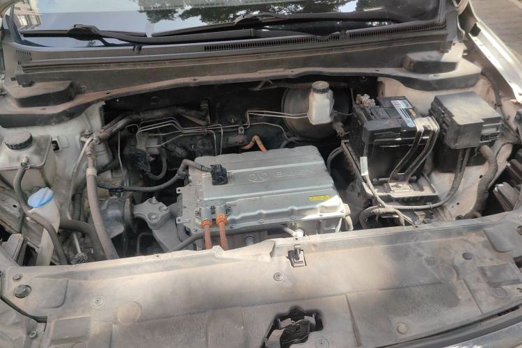 Used BAIC Beijing EU5 2018 R500 Smart Wind Edition Engine Bay