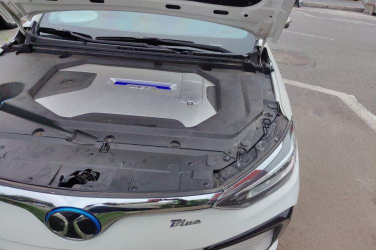 Used BAIC Beijing EU5 2018 R550 Smart Trend Edition Engine Bay Left
