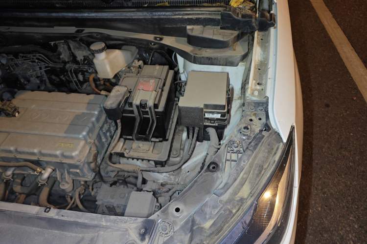Used BAIC Beijing EU5 2018 R500 Smart Wind Edition Engine Bay Left