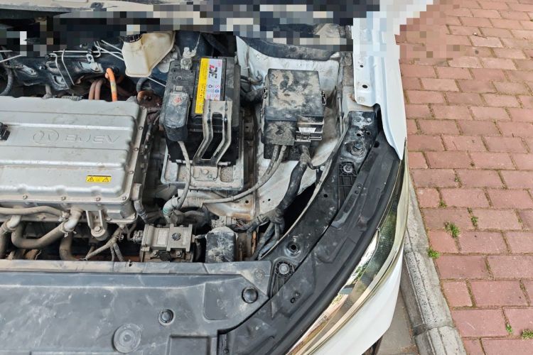 Used BAIC Beijing EU5 2018 R500 Smart Wind Edition Engine Bay Left
