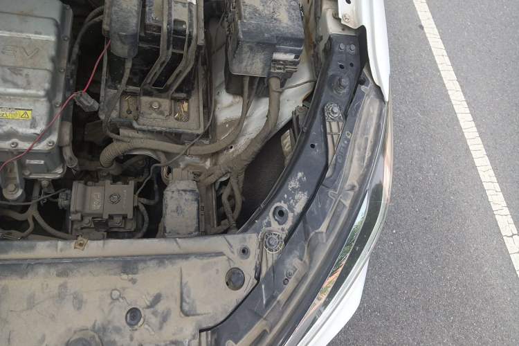 Used BAIC Beijing EU5 2018 R500 Smart Wind Edition Engine Bay Left