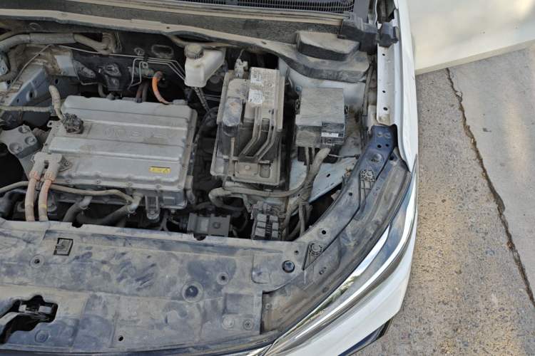Used BAIC Beijing EU5 2018 R500 Smart Wind Edition Engine Bay Left