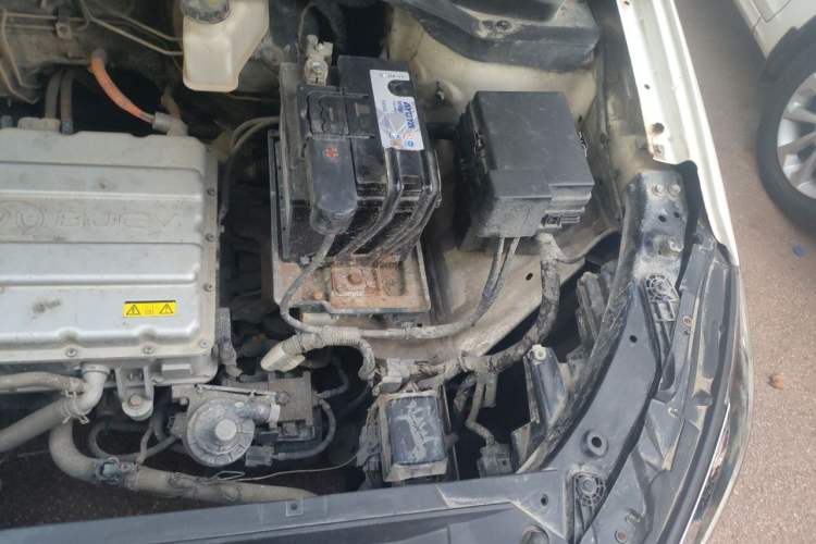 Used BAIC Beijing EU5 2018 R500 Smart Wind Edition Engine Bay Left