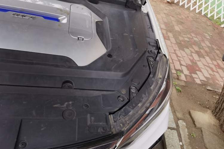 Used BAIC Beijing EU5 2018 R500 Smart Wind Edition Engine Bay Left
