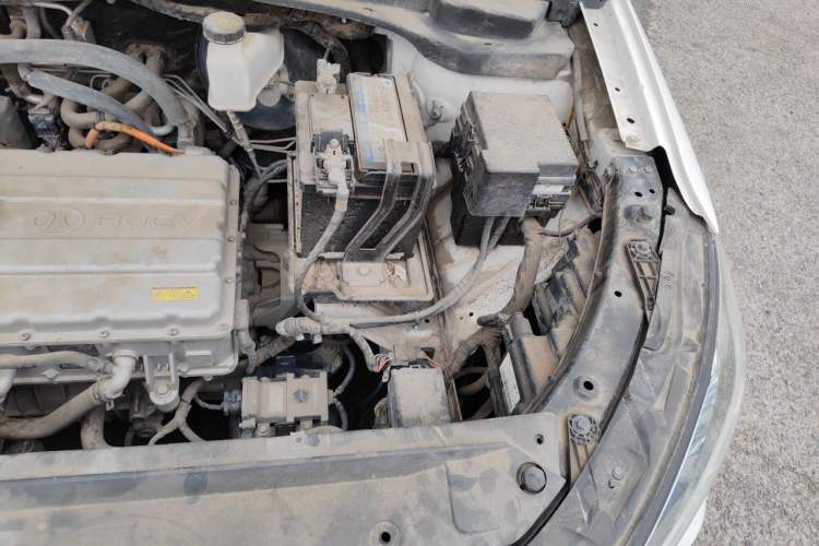 Used BAIC Beijing EU5 2018 R550 Smart Trend Edition Engine Bay Left