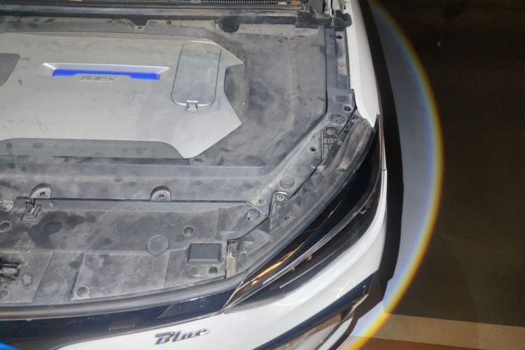 Used BAIC Beijing EU5 2018 R500 Smart Edition Engine Bay Left