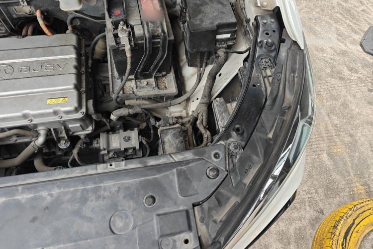 Used BAIC Beijing EU5 2018 R500 Smart Wind Edition Engine Bay Left