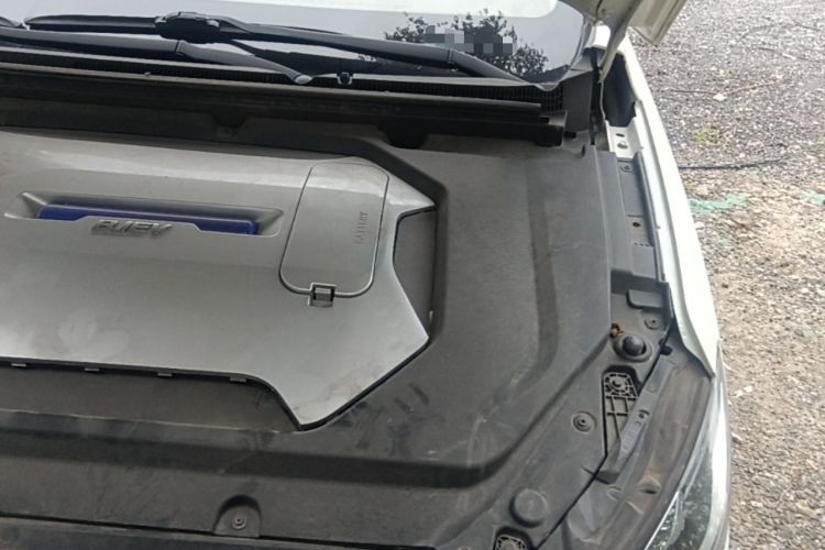 Used BAIC Beijing EU5 2018 R500 Smart Wind Edition Engine Bay Left