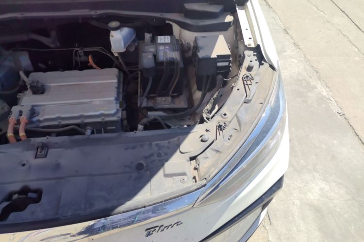 Used BAIC Beijing EU5 2018 R550 Smart Trend Edition Engine Bay Left