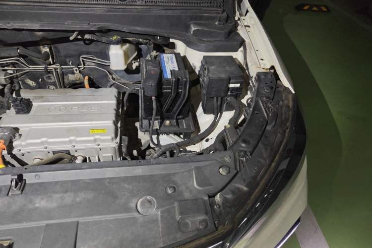 Used BAIC Beijing EU5 2018 R500 Smart Wind Edition Engine Bay Left