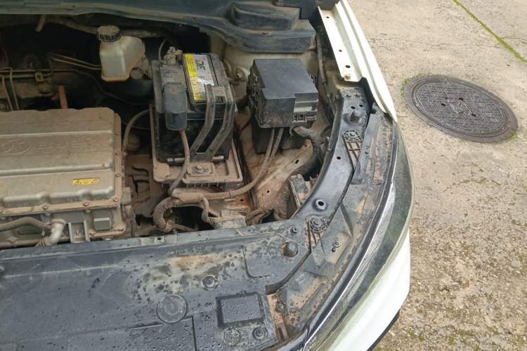 Used BAIC Beijing EU5 2018 R500 Smart Wind Edition Engine Bay Left