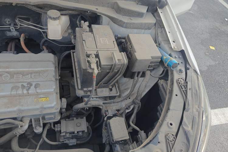 Used BAIC Beijing EU5 2018 R500 Smart Wind Edition Engine Bay Left
