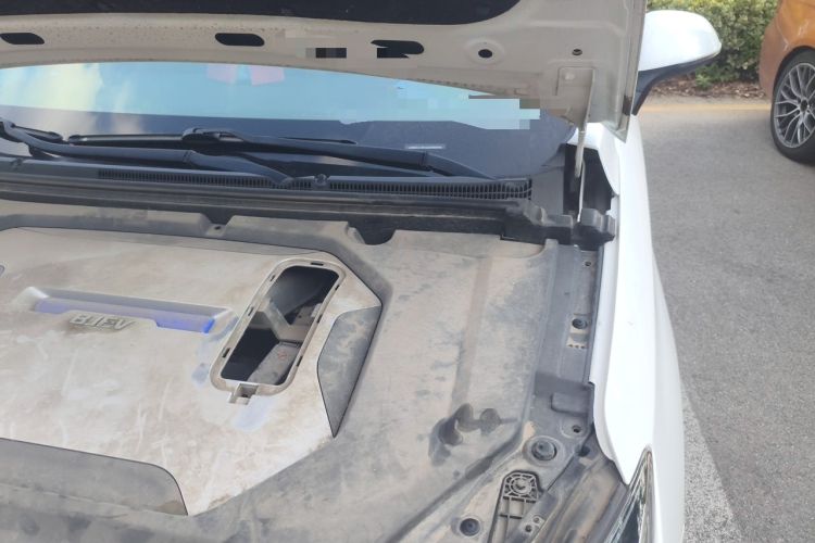 Used BAIC Beijing EU5 2018 R500 Smart Wind Edition Engine Bay Left