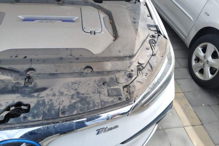 Used BAIC Beijing EU5 2018 R500 Smart Wind Edition Engine Bay Left