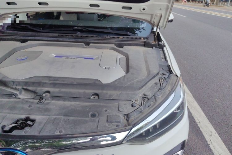 Used BAIC Beijing EU5 2018 R500 Smart Edition Engine Bay Left