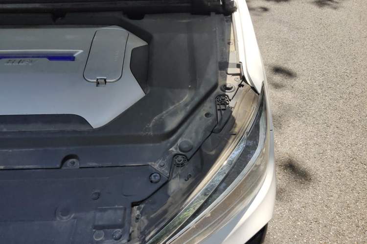 Used BAIC Beijing EU5 2018 R500 Smart Edition Engine Bay Left
