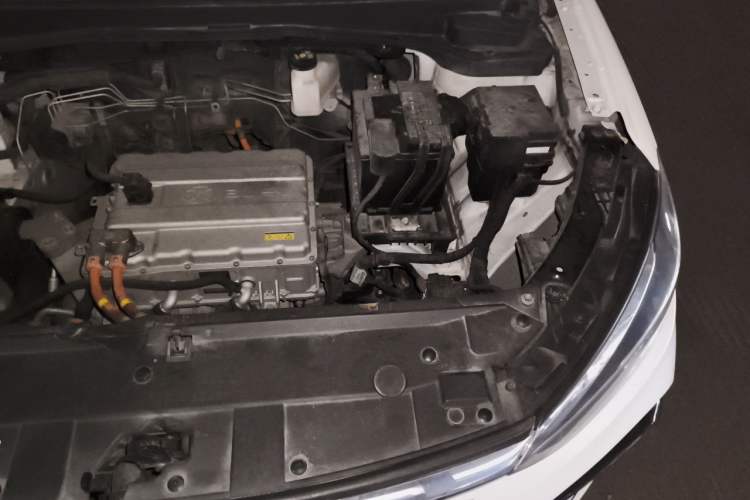 Used BAIC Beijing EU5 2018 R500 Smart Wind Edition Engine Bay Left