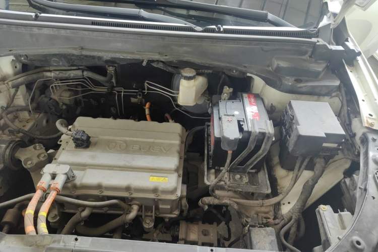 Used BAIC Beijing EU5 2018 R500 Smart Wind Edition Engine Bay Left