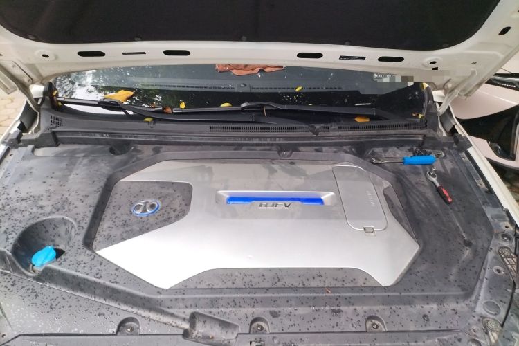Used BAIC Beijing EU5 2018 R500 Smart Edition Engine Bay