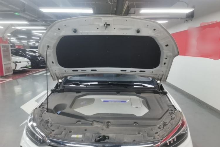 Used BAIC Beijing EU5 2018 R500 Smart Wind Edition Engine Bay