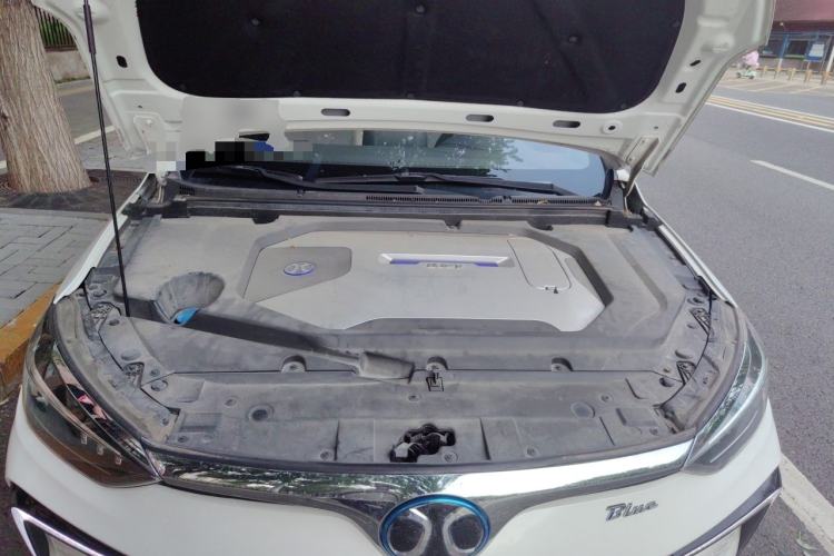 Used BAIC Beijing EU5 2018 R500 Smart Edition Engine Bay