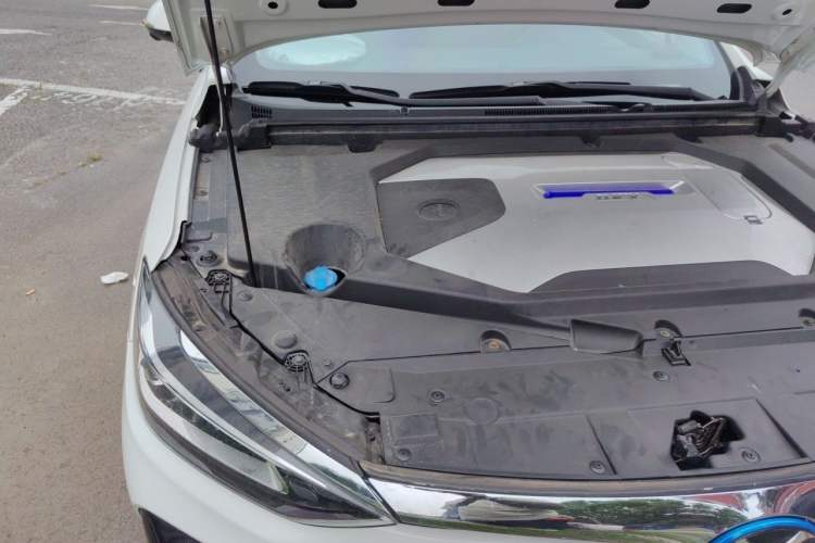 Used BAIC Beijing EU5 2018 R550 Smart Trend Edition Engine Bay Right