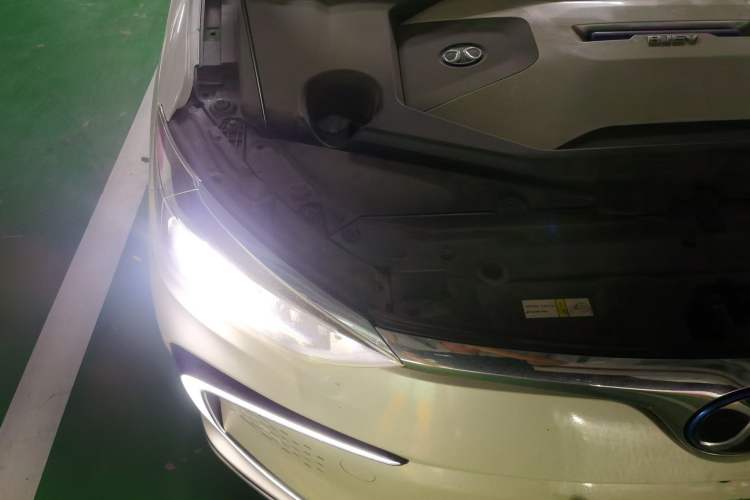 Used BAIC Beijing EU5 2018 R500 Smart Wind Edition Engine Bay Right