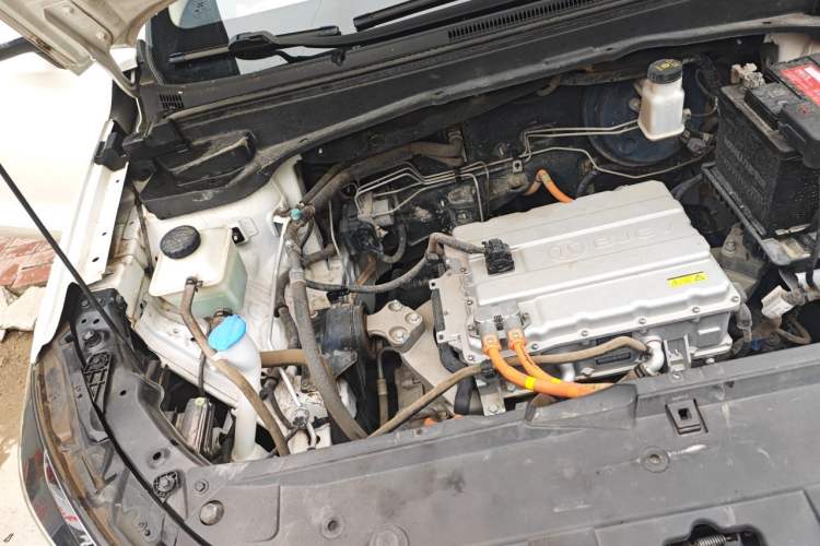 Used BAIC Beijing EU5 2018 R500 Smart Wind Edition Engine Bay Right