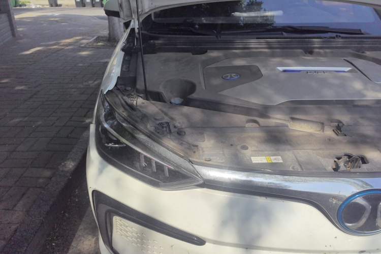 Used BAIC Beijing EU5 2018 R500 Smart Wind Edition Engine Bay Right