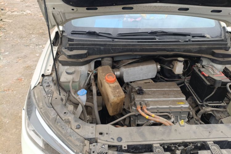 Used BAIC Beijing EU5 2018 R500 Smart Wind Edition Engine Bay Right