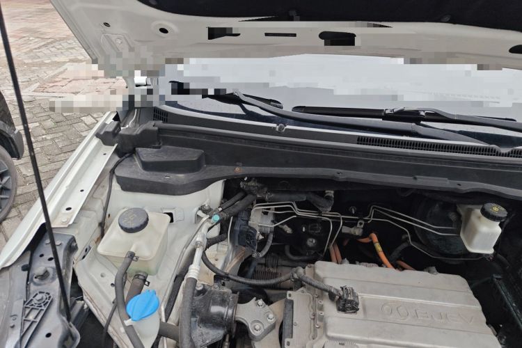 Used BAIC Beijing EU5 2018 R500 Smart Wind Edition Engine Bay Right