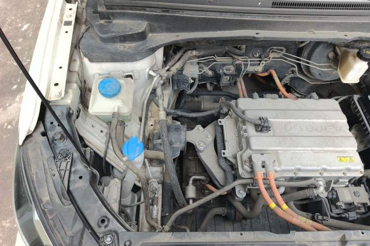 Used BAIC Beijing EU5 2018 R500 Smart Wind Edition Engine Bay Right